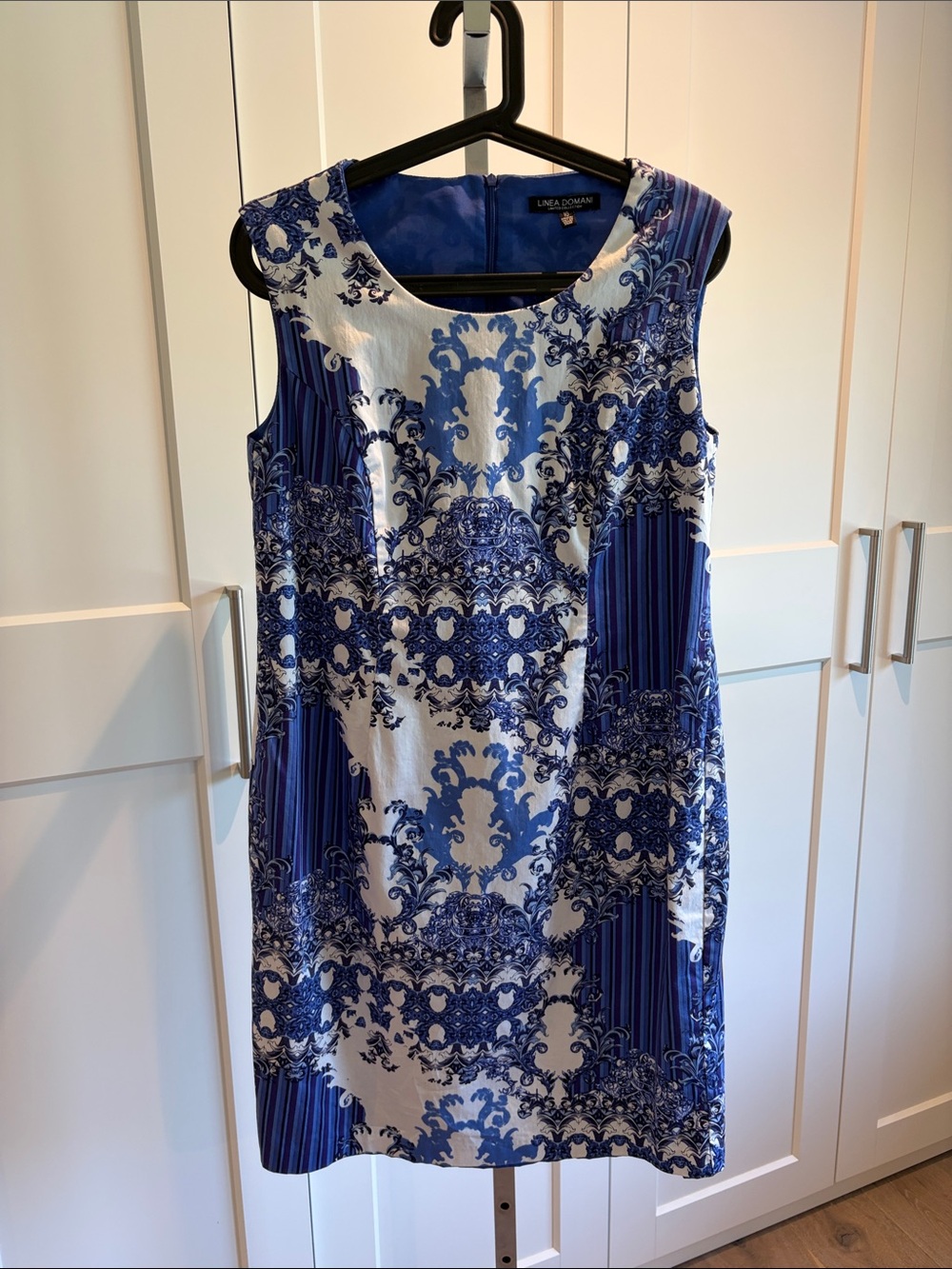 Blue & White Sleeveless Sheath Dress